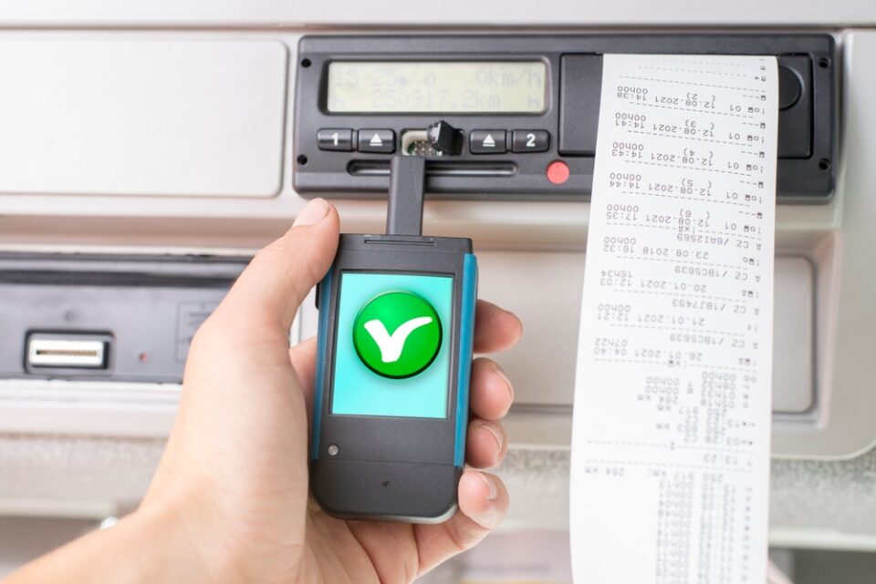 Digitaler Fahrtenschreiber Bringt Entlastung F r Transportunternehmen Digitaler Fahrtenschreiber Bringt Entlastung F r Transportunternehmen